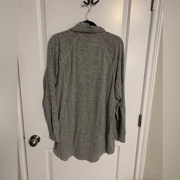 💐Host Pick 💐 Super Soft Plush Cowl Neck Raglan Tunic Sweatshirt - Picture 4 of 7